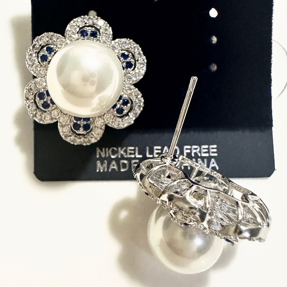 Sapphire and Faux Pearl 10mm Floral Earrings, Gold-Plated, 2CM wide. - Picture 5 of 5